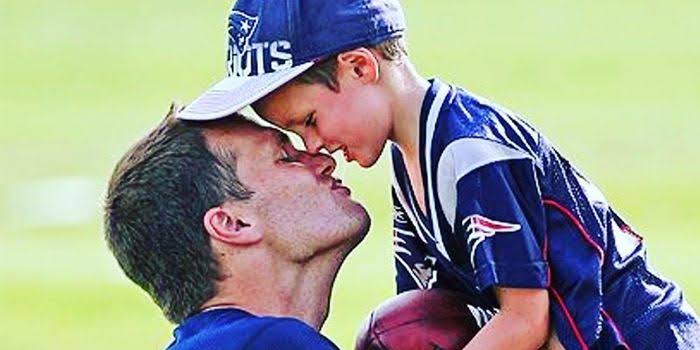 Tom Brady: What did ab say about| Kissing son - sportsjone