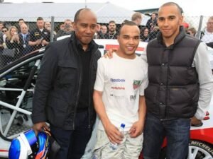 Lewis Hamilton: Dress| How much does make| Brother