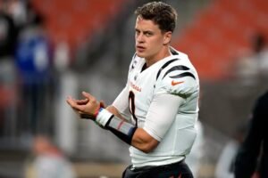 Joe Burrow: Win loss record| Politics| Passing yards