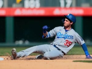 Cody Bellinger: What happened to| Cubs