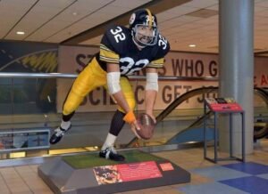 Franco Harris: Statue| Nationality| Catch| Did have cancer