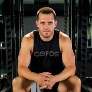 Derek Carr jacked: Muscles| Who does play for now