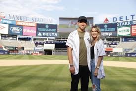 Kyle Higashioka 2025: Woman | Netto Worth | Contract