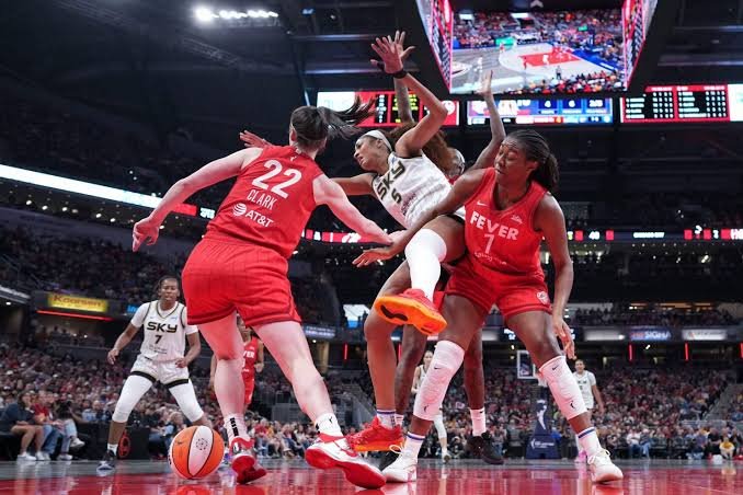 Historic Night at United Center: Sky Fall to Fever Before Record WNBA Crowd Without Caitlin Clark