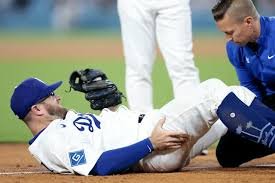 Max Muncy Injury: Knee| Injury| Update