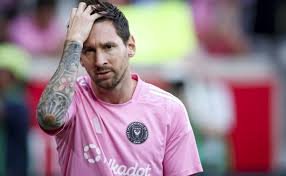 Lionel Messi: How tall is| Wife| Height| Weight
