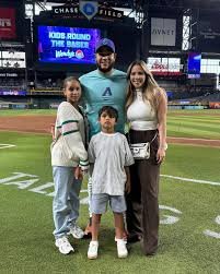 Rafael Devers: Is married| Fangraphs| Contract| Daughter| Children 