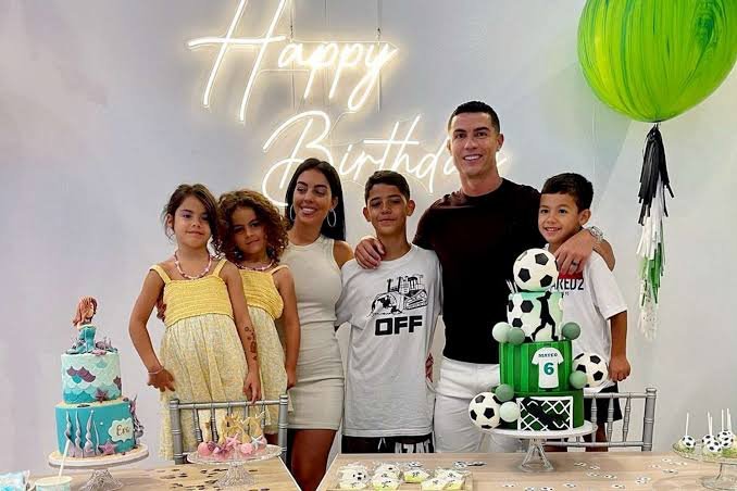 Cristiano Ronaldo: Kids with Georgina| Is engaged| Twins