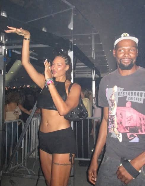 Liz Cambage: Instagram| Reddit| Stats| Kevin Durant