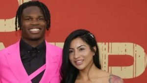 Travis Hunter: Is really getting a divorceDid file for divorceWiki