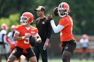 Dillon Gabriel: Stats Today| Shedeur Sanders Cleveland Browns - sportsjone