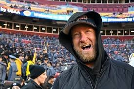 Dave Portnoy: Banned| Why is banned from NFL games| College