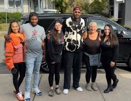 Carmelo Anthony: Father| Dad| Mom| Nationality| Siblings