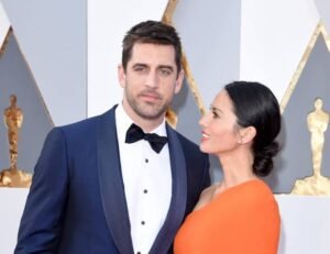 Aaron Rodgers: What teams has played for| Is married now - sportsjone