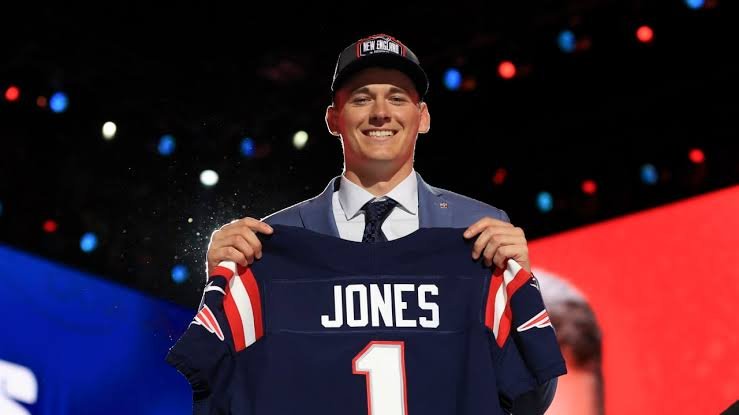 Mac Jones: Is starting| When was drafted| Crying| Mom| Cigar