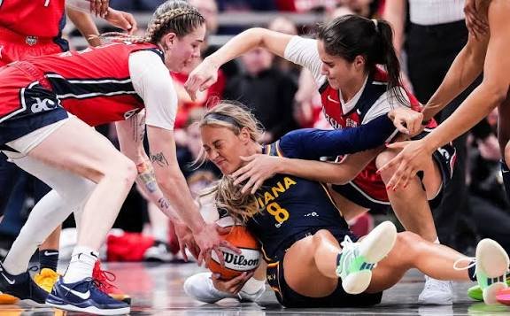 Sophie Cunningham: Butt| Martial arts| Does have a boyfriend