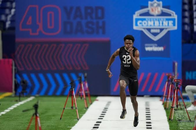 Tyquan Thornton: Draft| Number| Contract| 40 time| Height