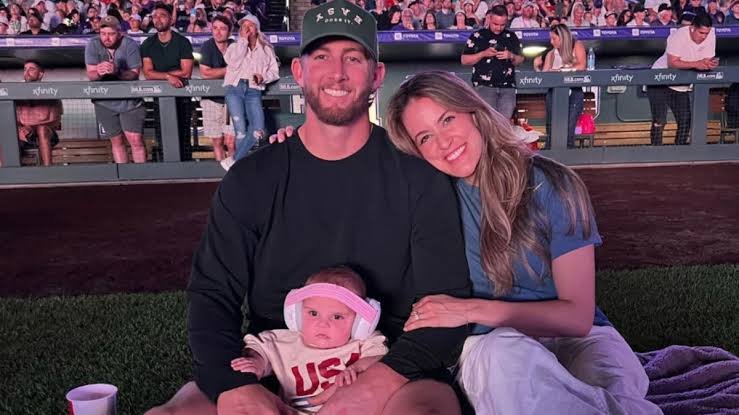 Ryan McMahon: Catch| Syracuse| Family| Gold glove| Wife