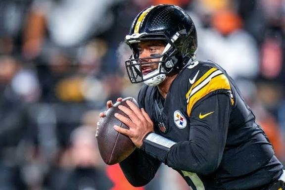 Russell Wilson: Why is not playing today| Contract with giants