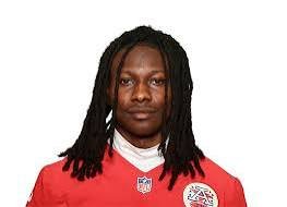 Hollywood Brown: Smile| What does have on his teeth| Real name