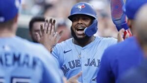 Vladimir Guerrero: What does write in the dirt| Why is named vladimir