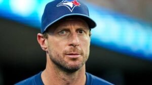 Max Scherzer: Does have heterochromia| Does have a world series ring