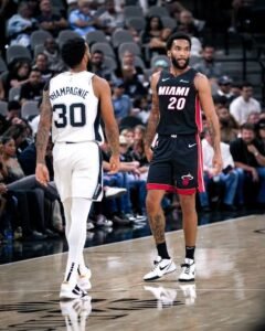 Julian Champagnie: Height| Contract| Age| Brother| Position 