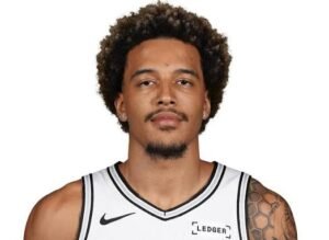 Jeremy Sochan: Is playing tonight| Jersey| Height| Stats 