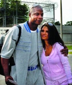 Darryl Strawberry: Jail| Prison| Tax evasion| News| Is in jail| Wife