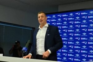 Rob Gronkowski: Where does live| Press conference| Career stats