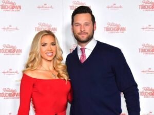 Gracie Hunt: How old is| Husband| Height| Is married| Photos| Wiki