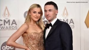 Mauricio Dubon: Fangraphs| News| Age| Jersey| Wife| Height 