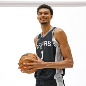 Victor Wembanyama: Why is not playing| Girlfriend| How much does weight