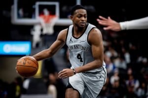 De'Aaron Fox: Stats last 10 games| Injury| Jersey| Trade| Contract 