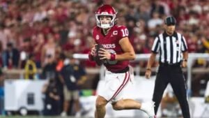 John Mateer: Surgery| Class| How tall is| Height and weight