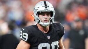 Brock Bowers: Is out for the season| ESPN| Is injured| Status