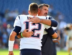 Mike Vrabel: Height and weight| Did play with tom brady| Teams coached