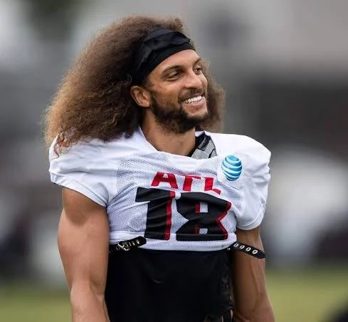Mack Hollins: Ethnicity| Eagles| Nationality| Barefoot| Contract| Wife