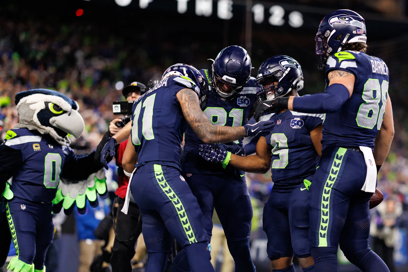 epic-nfl-sunday-football-games-today-broncos-vs-patriots-afc