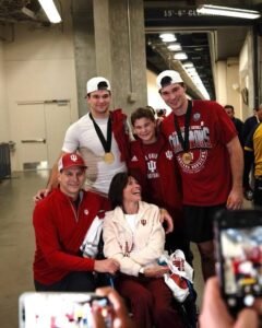 Fernando Mendoza Mom: Wheelchair| Age| Is in a wheelchair