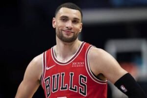Zach LaVine: VS mavs| Height| Shoes| Contract| Parents| Trade