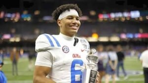 Trinidad Chambliss: Mom| Age| Draft| Family| Ethnicity| NFL draft