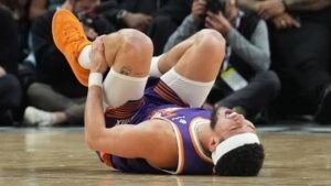 Devin Booker: Hurt| Did get hurt| Did get hurt tonight| Injured