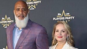 Tony Clark: Sister in law| Wife| MLB| Wife sister| Brother| Stats