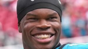 Travis Hunter: Offensive stats| Are leanna still together| Wife drama