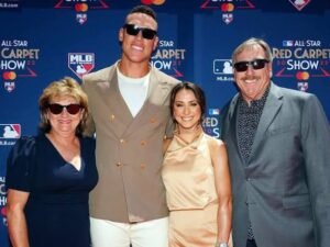 Aaron Judge: Dad| Real parents| Wife height| Biological parents