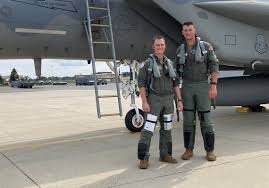 Paul Skenes: How tall is| Was in the air force| Fighter pilot| Is married