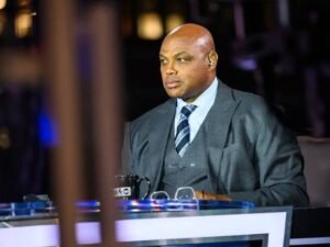 Charles Barkley: Sick| Suit| Suit too big| Losing weight| Stroke