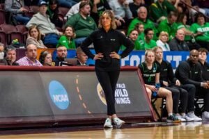 Kim Caldwell: Fired| Age| How old is| Contract| Basketball coach