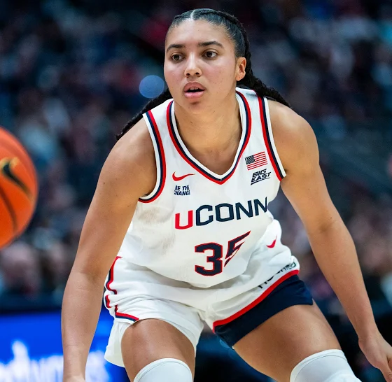 Azzi Fudd: Who is dating| Jersey| Height| Parents| Net Worth - sportsjone